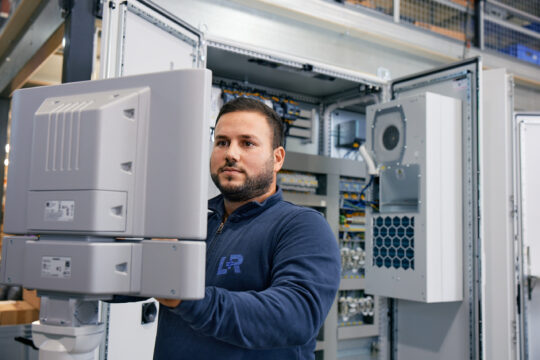 As an innovative company, L+R is always looking for qualified employees.
